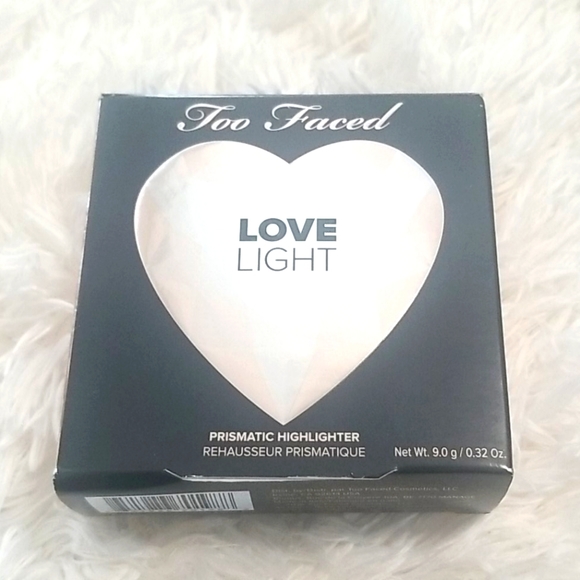 Too Faced love sight highlighter